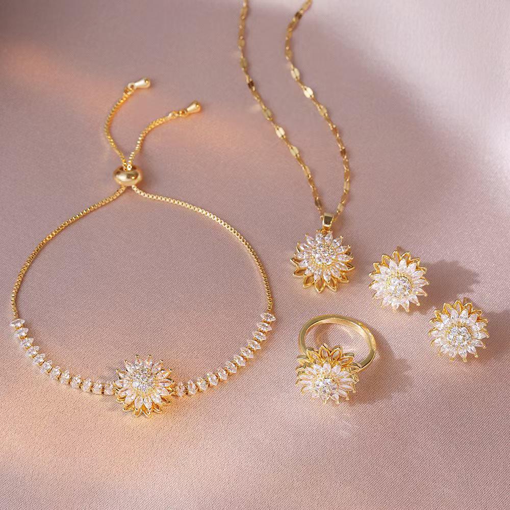 Rotatable Sunflower Diamond Bracelet - Women's Japanese & Korean Clavicle Chain Jewelry