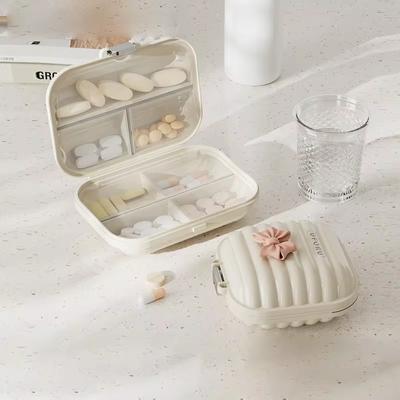 Tragbare Mini-Pillenbox Outdoor-Reisefach Pillen-Organizer Feuchtigkeitsdichte, versiegelte Schmuckbehälter-Aufbewahrungsbox für Damen
