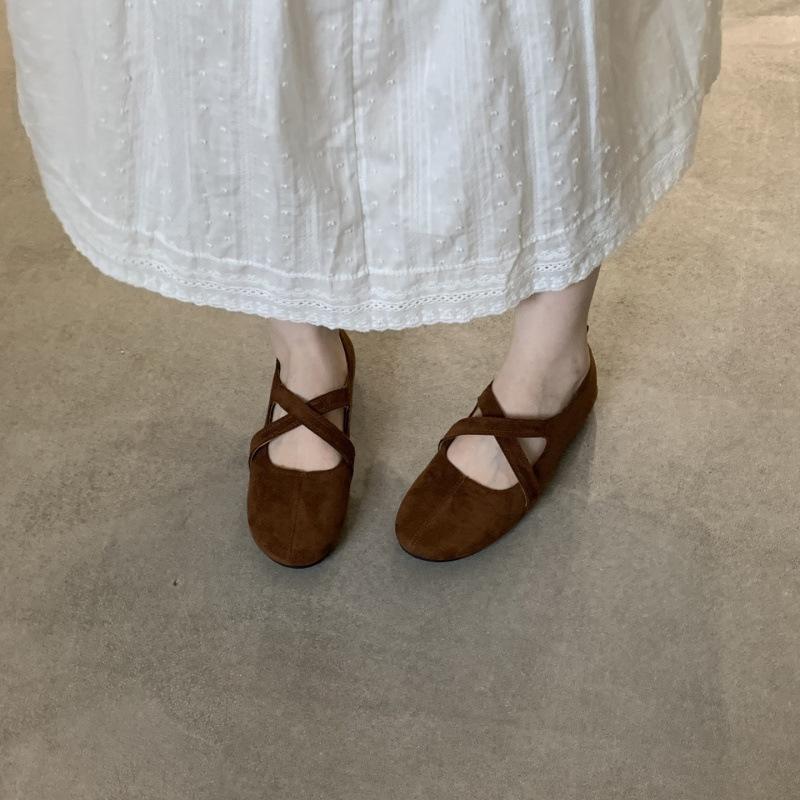 Retro ballettsko med flat bunn, kryssremmer og lav utringning for kvinners høst 2025 nye avslappede allsidige Mary Jane-sko