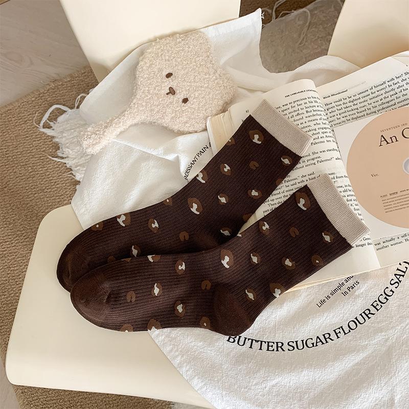 

Новые женские носки корейские леопардовые носки средней длины с принтом щенка без косточек кофейные носки чулки One Size