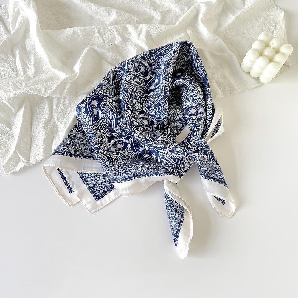 Japanese Retro Silk Cashew Flower Scarf: High-End Ethnic Style Neckerchief, Headwrap, and Waist Decoration