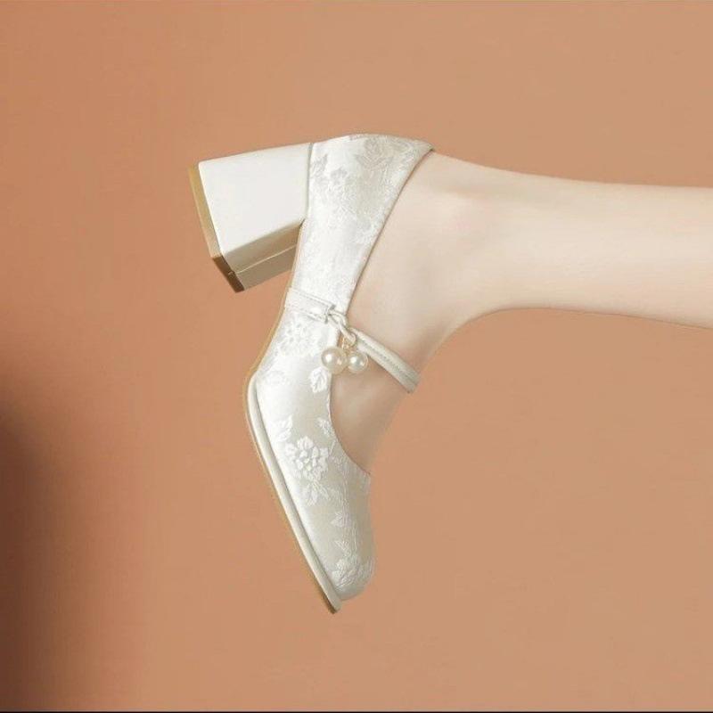 Pantofi cu toc înalt chinezești noi pentru femei, cu toc gros, cheongsam, rochie de cal, primăvara și vara 2025, pantofi Mary Jane în stil național, pentru copii