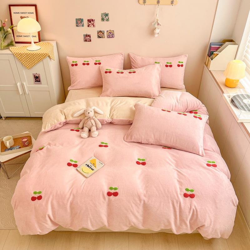 Cartoon Milk Velvet Four Piece Patch Embroidered Coral Velvet Quilt Cover Flannel Sheet Quilt Cover