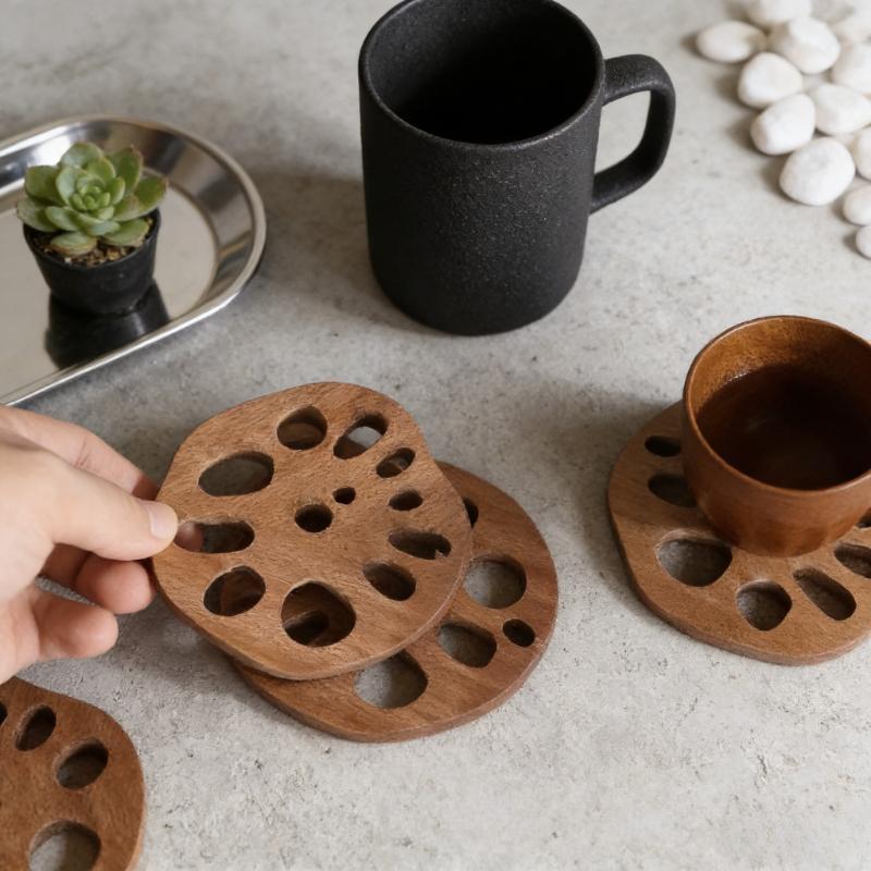 6pcs Wooden Lotus Root Piece Hollow Drain Coaster, Lotus Root Piece Hollow Shape Heat Insulation and Non-slip Hollow Drain, Desktop Decoration