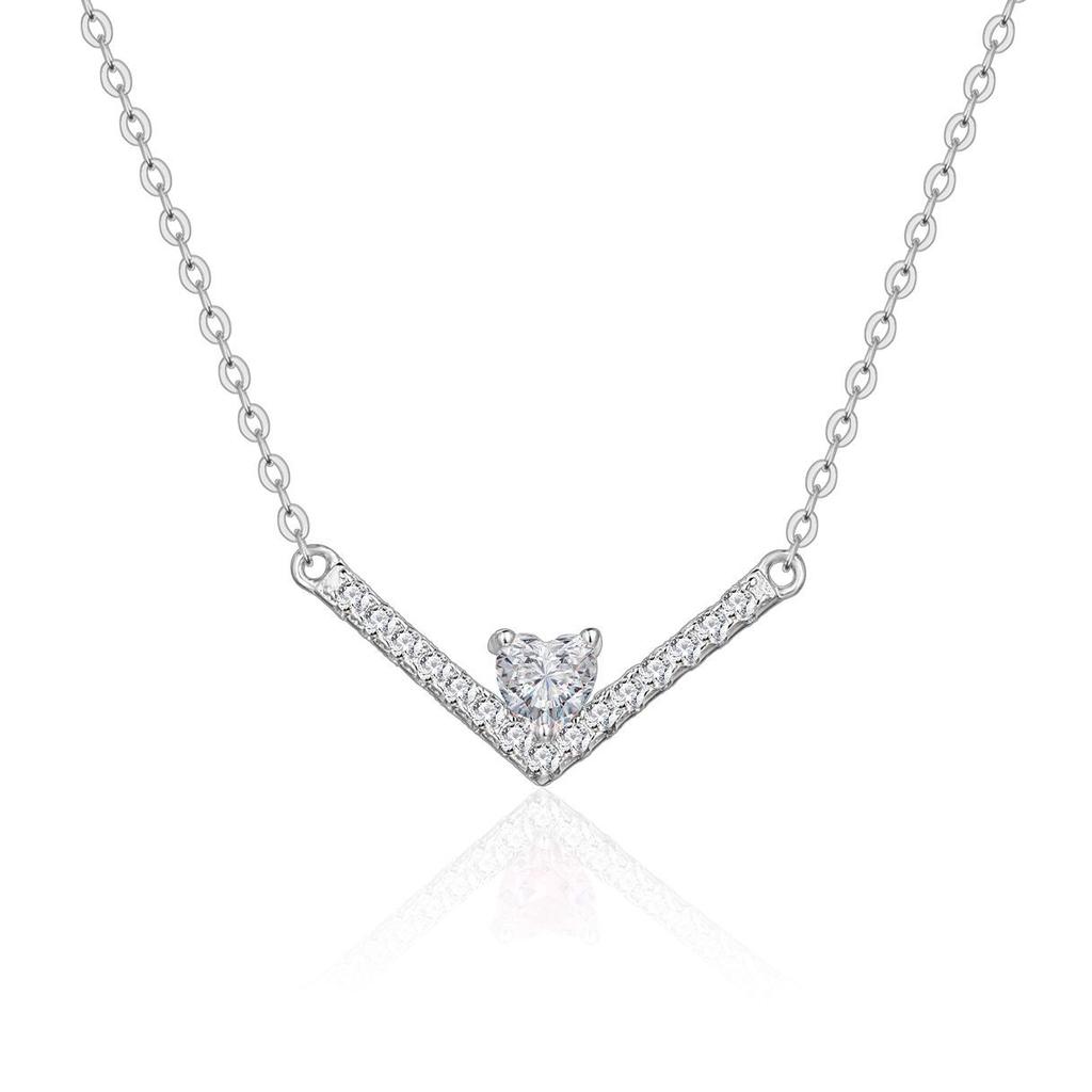 925 Silver V-formad Kärlekshalsband, High-End Hjärtformad Hänge, Nisch Utsökt Persikohjärta Nyckelbenskedja.
