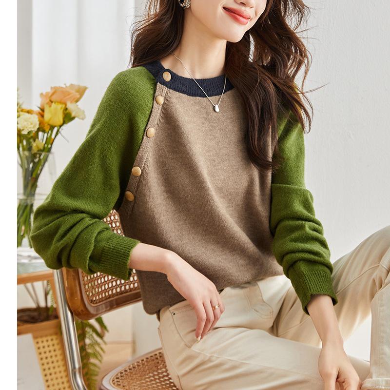 In Stock Autumn Winter Soft Skin-Friendly Round Neck Women's Niche Knitted Sweater