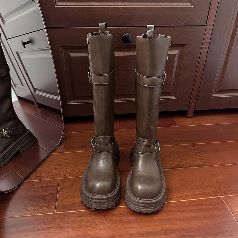 

2025 autumn and winter leather sleeve design feeling quack easy to wear women s metal belt buckle Korean version of platform boots 35