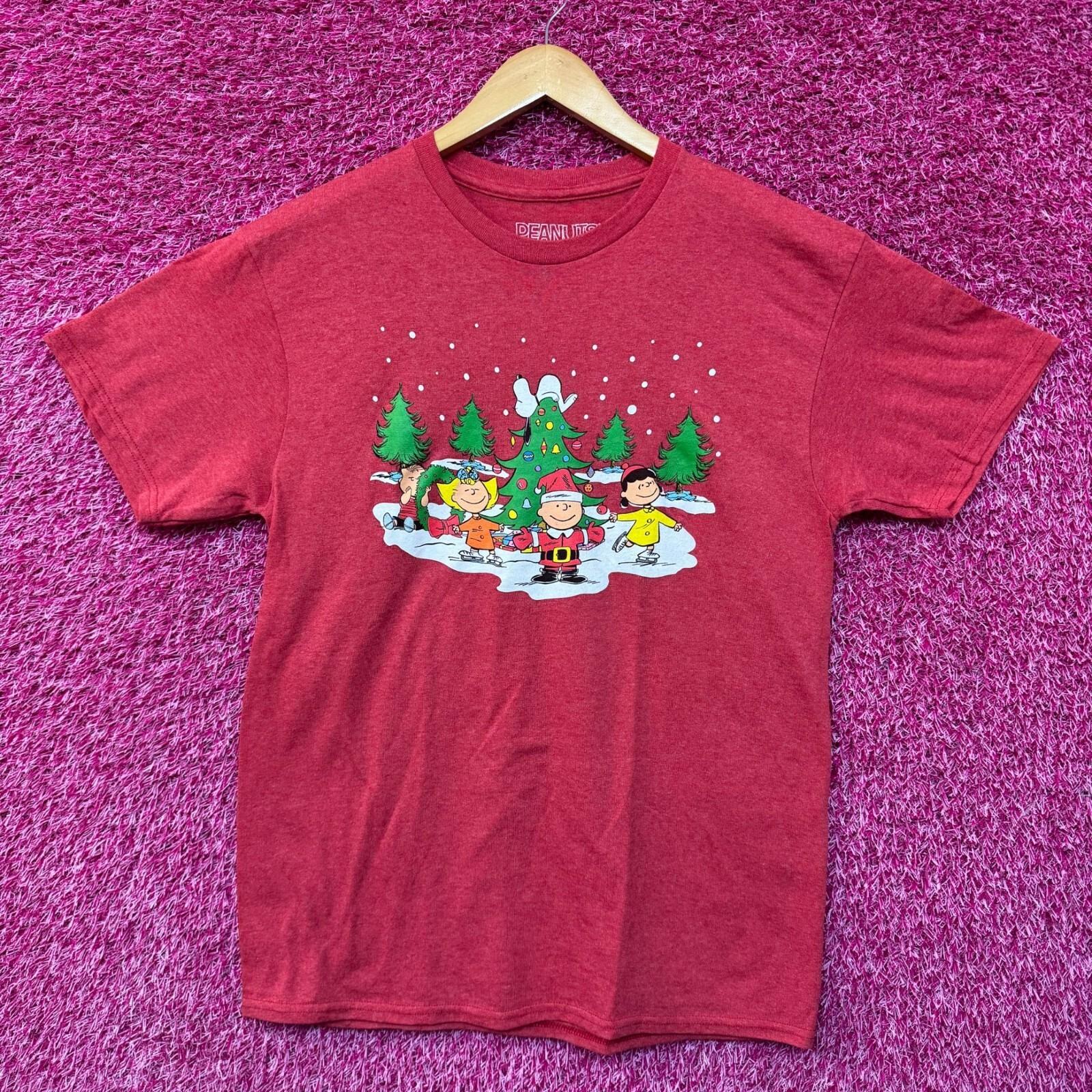 Santa Charlie Brown  Snoopy Peanuts Snowy Christmas Tee M XXL