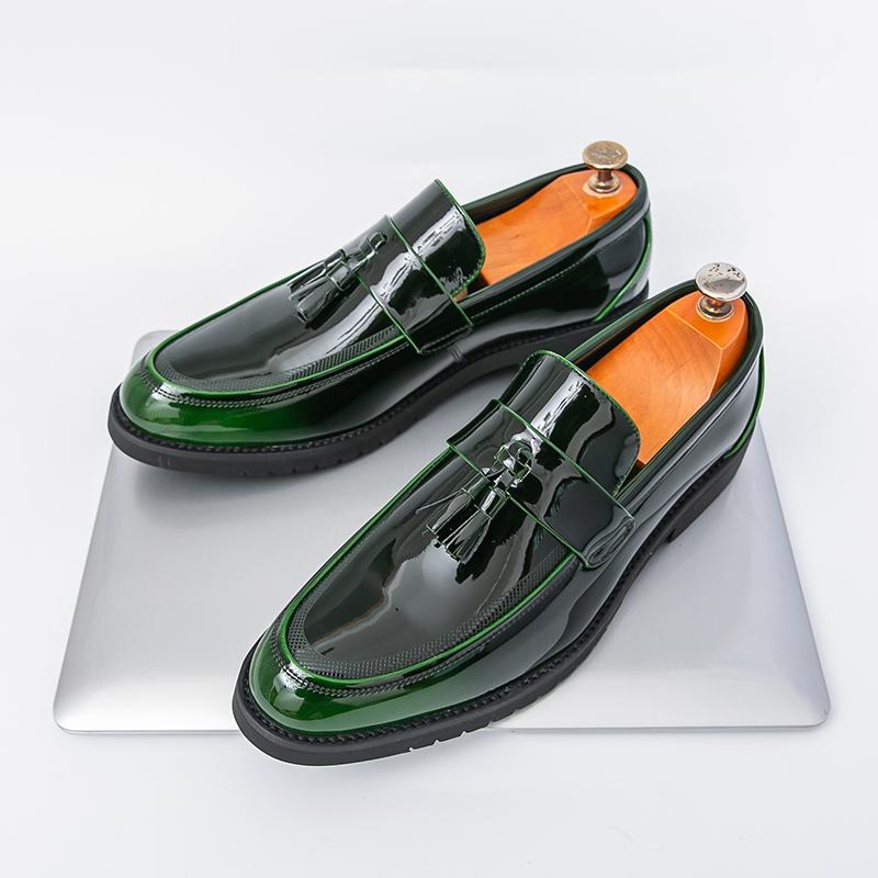 

Luxury Brand Patent Leather Retro Shiny Fringed Leather casual Lazy Shoes British Style Men s Comfortable Pointed Toe Loafers 38