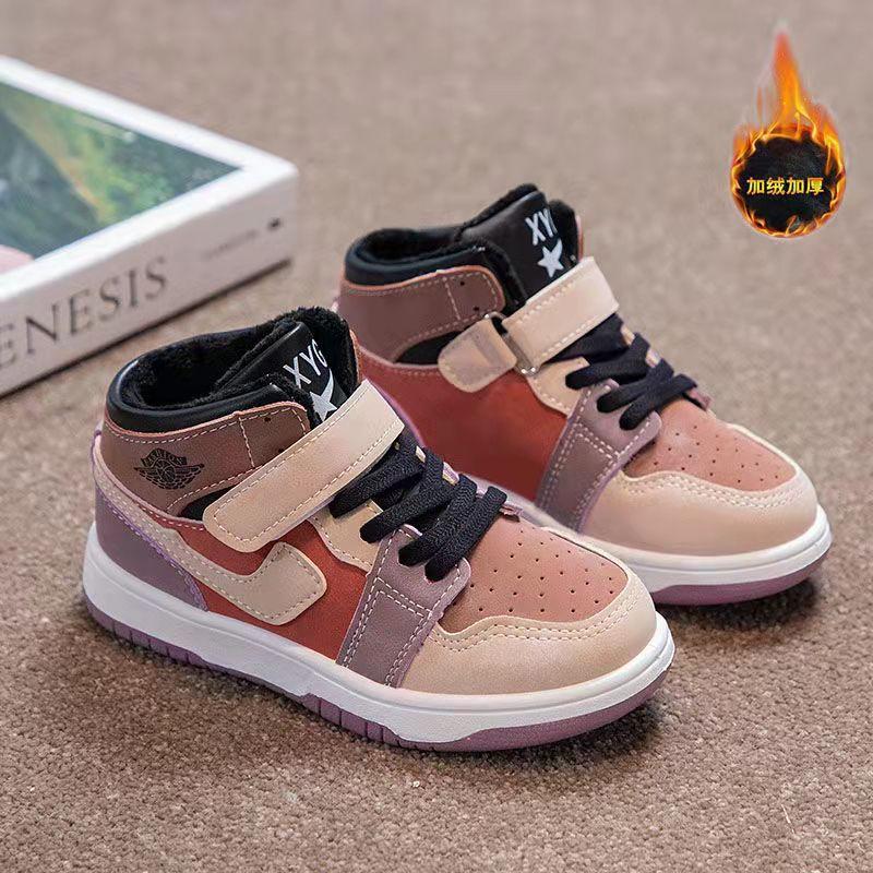 

New autumn and winter children s low-top cotton shoes, piled and thickened boys sports shoes, comfortable soft soles, boys and girls board shoes tide 31 yards inner length 19.5CM.