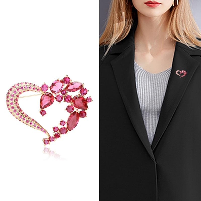 Blucome New Creative Simple Love Shape Brooch Elegant Pin Temperament Corsage Women Jewelry Accessories