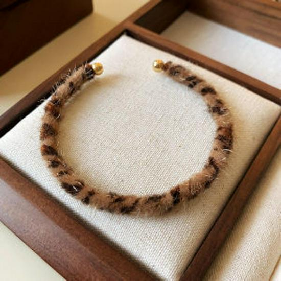 Gold-Plated Textured Open Bangle: Korean Style, High-End Cold Aesthetic