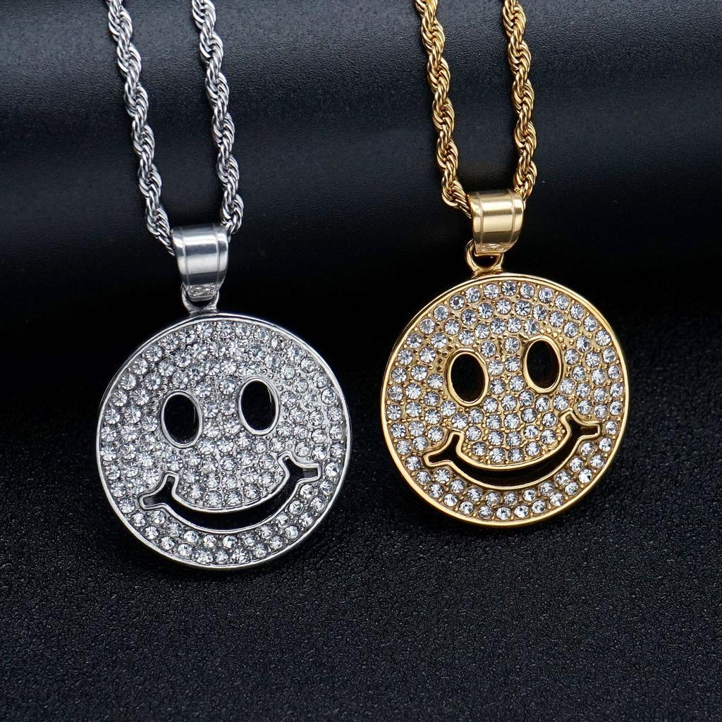 Modisches und luxuriöses Smiley-Gesicht Hohl-Halskette Hip-Hop Trendiger Anhänger Zubehör