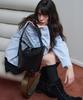 Leathery Vaulted Cow Leather Magnetic Bucket Bag [Black]