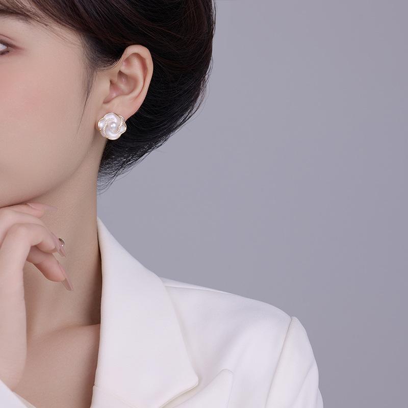 French light luxury flower earrings 925 silver needle niche design dripping oil geometric temperament high-end stud earrings ear jewelry