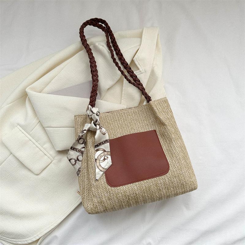 

This year s popular fashion large-capacity commuting make-up shoulder bag 2025 spring and summer new atmospheric shoulder tote bag коричневый