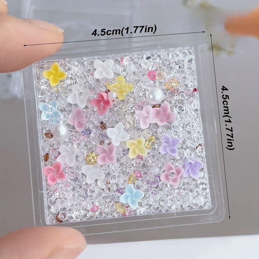 Floral Pearl Floral Nail Decorations White Crystal Nail Accessories Nail Art Charms for Nail DIY