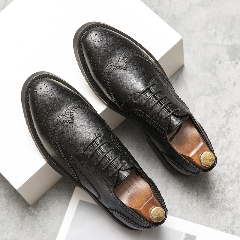 Fashion Mens Retro Carved Brogue Designer Business Wedding Leather Male Party Dress Luxury Footwear Driving Casual Shoes for Men Loafers