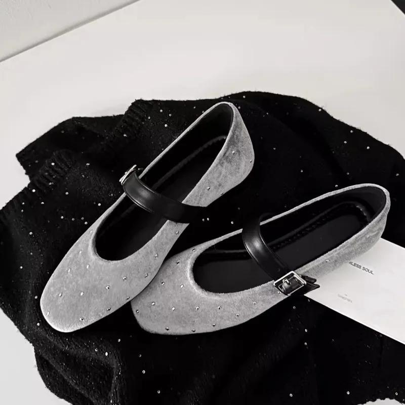 Women's Fashion Single Shoes 35-40 New Round Head Buckle Square Heels High-level Sense of The Ladies Temperament Hundred Shoes