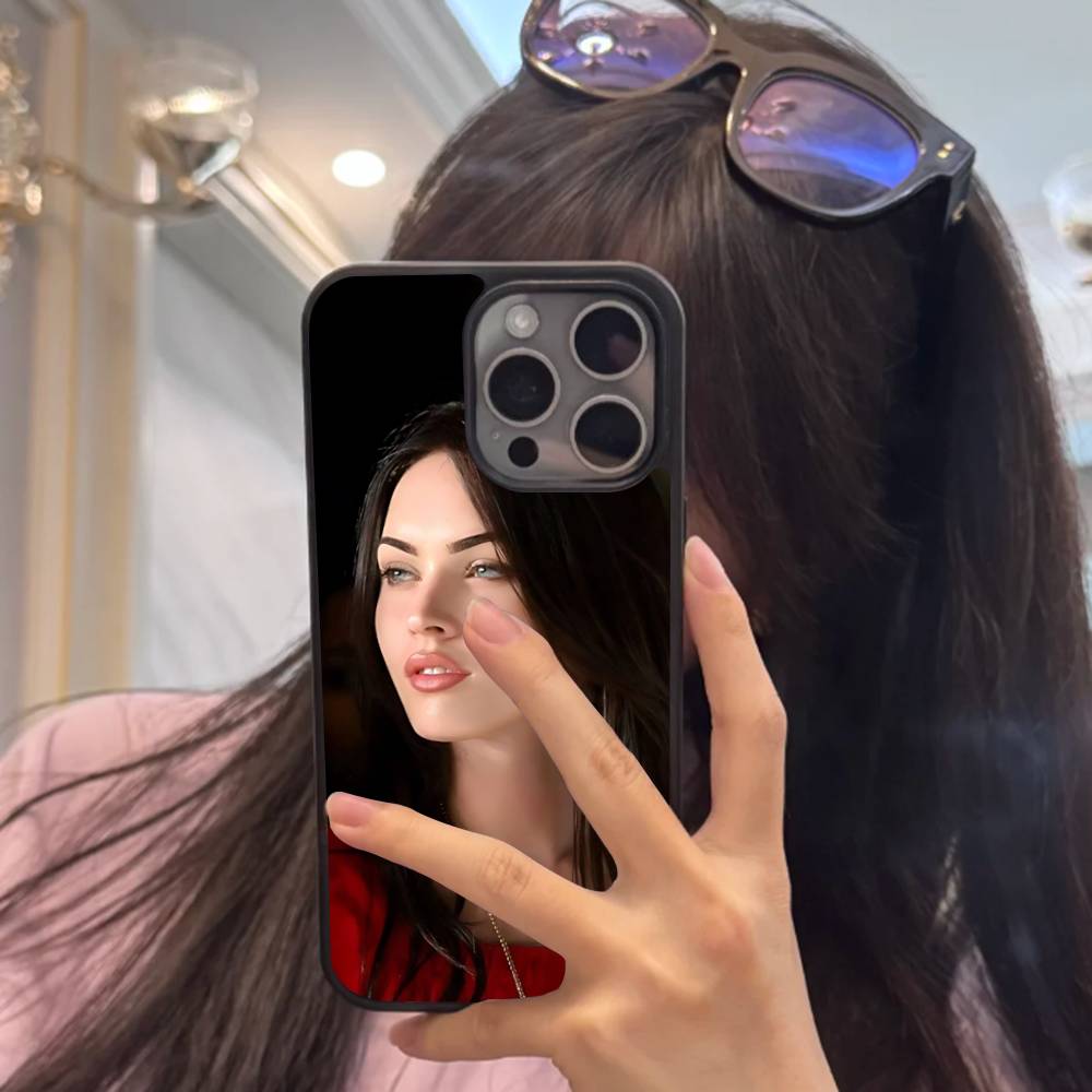 Schauspielerin M-Megan Fox Modell Handyhülle Für IPhone 17 16 15 14 13 Plus 12 11 Pro Max PC+TPU Hüllen Rückseite