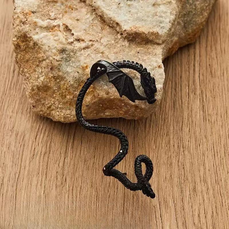 Retro Punk Gothic Flying Dragon Ear Studs for Men Women Exaggerated Style Earrings Jewelry