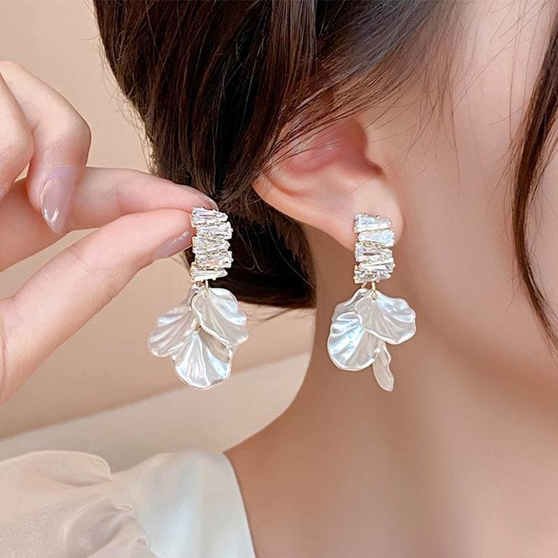 Luxuriöse Temperament Muschel Quasten Ohrringe Elegante Geometrische Hängende Tropfen Dangle Ohrringe Für Frauen Mädchen Mode Ohrschmuck