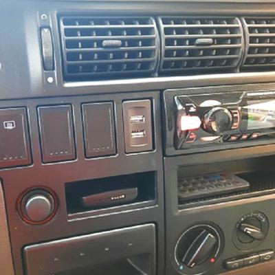 Chargeur de Voiture USB Double 2.1A Adaptateur à Bascule Prise Pour VW Transport T4 Lumière Prise Intégrée Panneau de Commutation