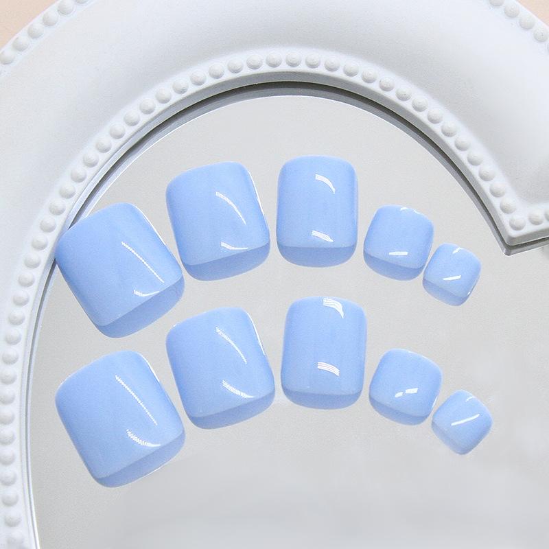 Blue Sweet White Versatile Removable Toenails 24 Pieces