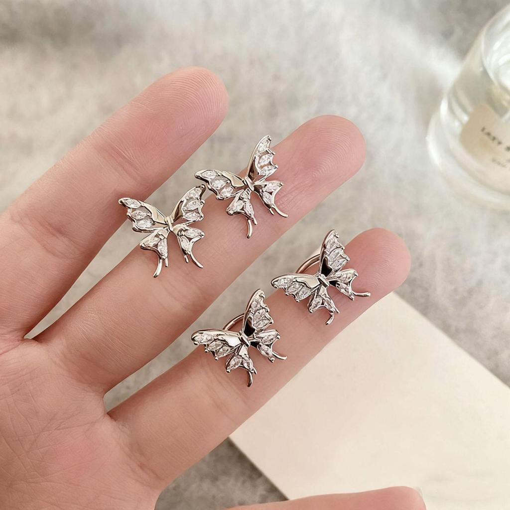 Elegant Butterfly Ear Cuff Studs: Shiny, Stylish, Trendy Design for Women's Fashion.