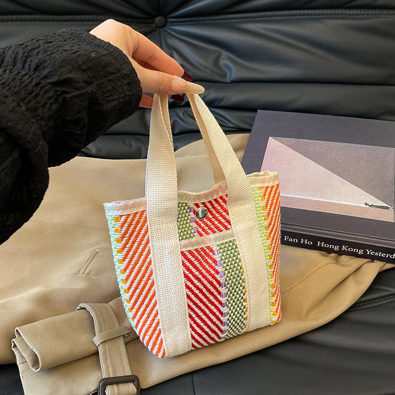 

2025 весна и лето новая ретро сумка милая маленькая свежая повседневная контрастного цвета модная сумочка ручная сумка маленькая квадратная сумка