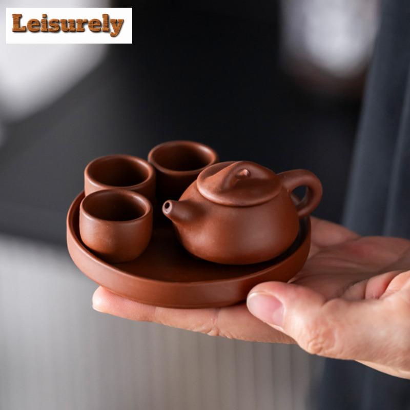 Kreatywny Mały Fioletowy Zestaw do Herbaty z Gliny Zhu Ręcznie Robiony Czajniczek na Palec 1 Czajniczek 4 Filiżanki Zestaw do Gry w Herbatę Zwierzątko Ozdoba do Ceremonii Herbacianej Kung Fu