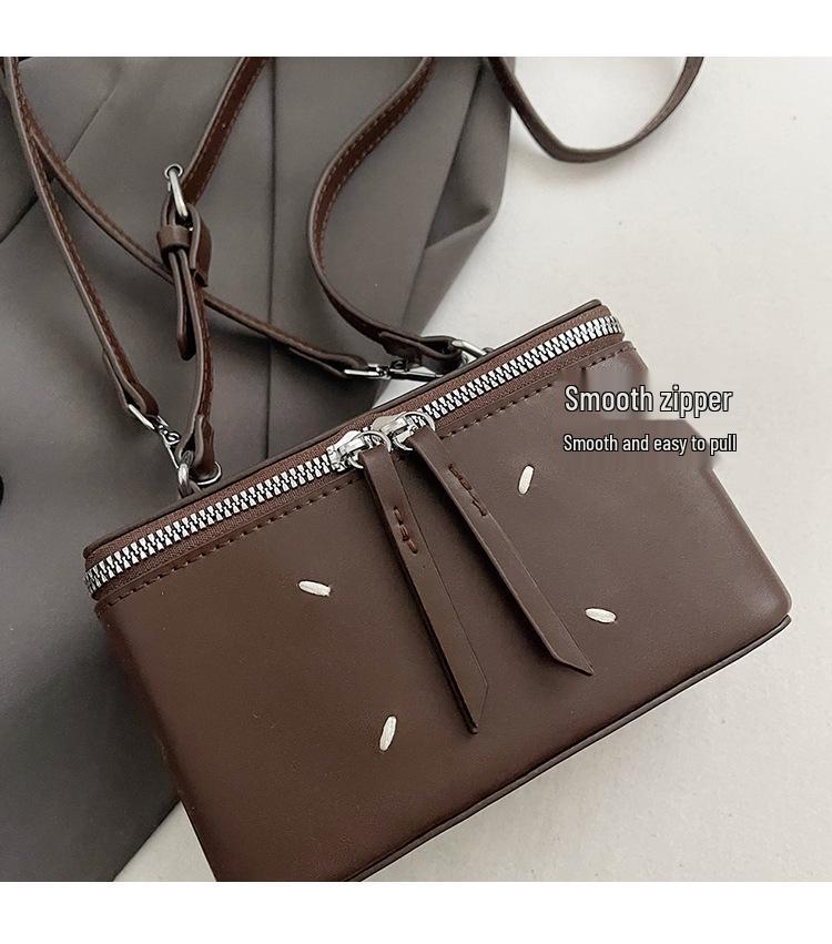 2024 Koreanischer Stil Damen Vielseitige Umhänge Quadratische Tasche - Schlichtes, Nischen-Design