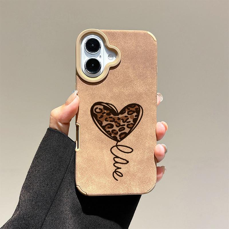 

Кожаный чехол в форме сердца с леопардовым принтом + защитный чехол со шнурком из мягкого силикона для iPhone iPhone 16 Pro золотой