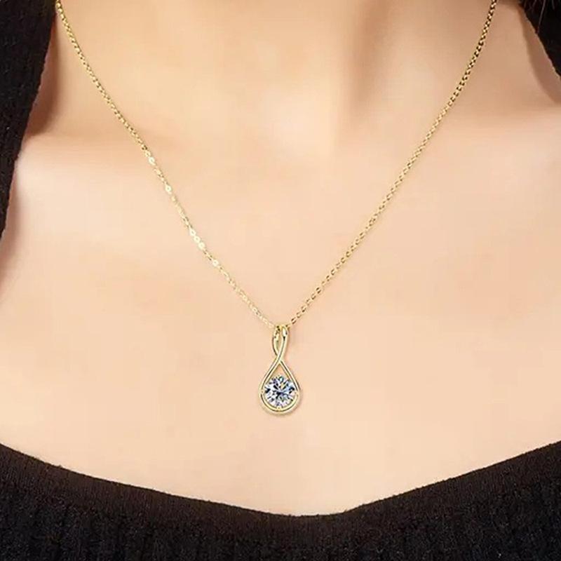 Ladies' Twisted Water Droplet Pendant Necklace, Round Synthetic Zircon Inlay, Minimalist and Elegant Jewelry, Daily Wearing Necklace