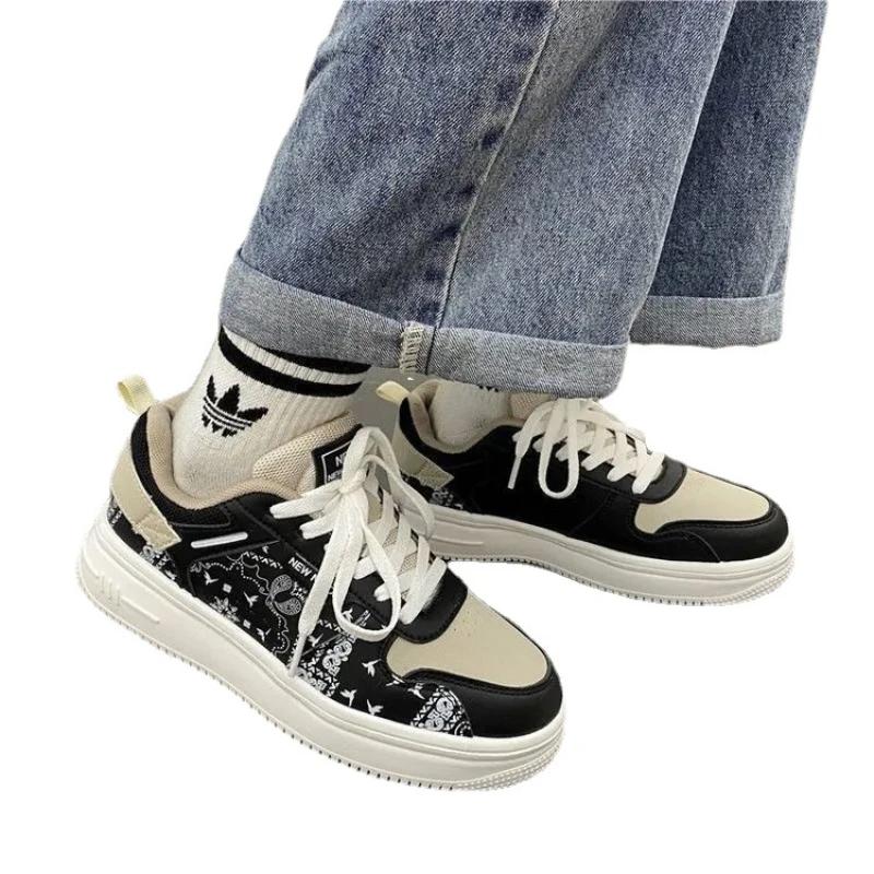 Nuove Scarpe Bianche Invernali All-match Versione Coreana Suola Spessa Scarpe per Coppie Studenti Sneakers Casual Zapatillas Mujer 2024