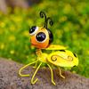 Outdoor Patio Bee Art Small Cute Bumble Bee Garden Statue Outdoor Metal Bee Sculpture Lawn Yard Art Ornament for Backyard Table