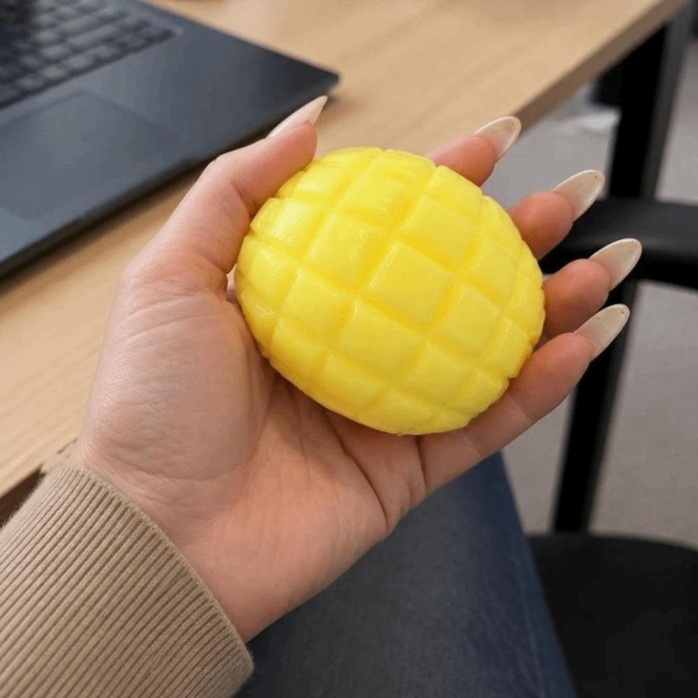 Crunchy Crackling Mango Squishy Toy Moldable TPR Fidget Toy Mango Squeeze Toy Children's Gifts