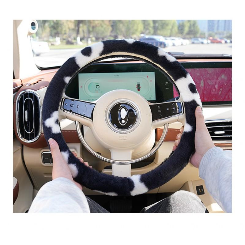 Winter Fleece Steering Wheel Cover Car - Soft Plush Black White Floral Design Universal Fit 38cm Diameter