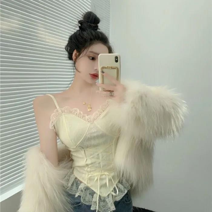 

Тонкое кружевное зимнее нижнее белье на бретелях-спагетти – Шикарный базовый топ One Size бежевый