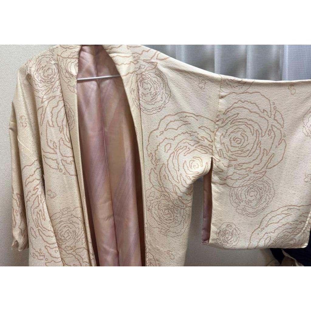 Used [Unworn] Kimono Yamato haori, beige fabric, rose embroidery, certificate included
