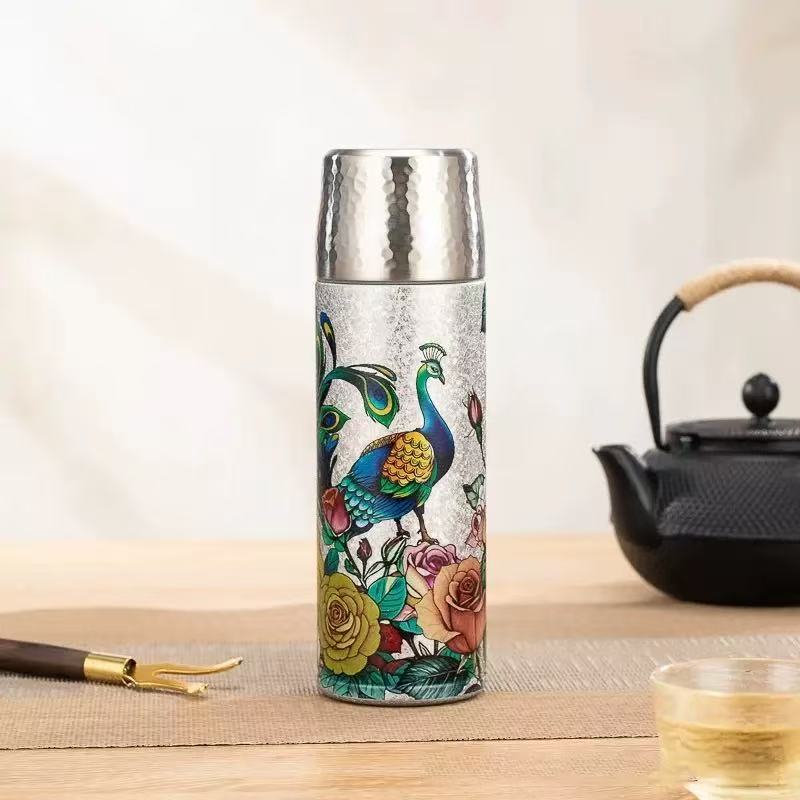 Neue Luxus-Isolierbecher aus reinem Titan mit Trennung von Tee und Wasser, gehämmertem Deckel, thermale Teetasse, High-End-Geschenkset für Zuhause & Geschäft