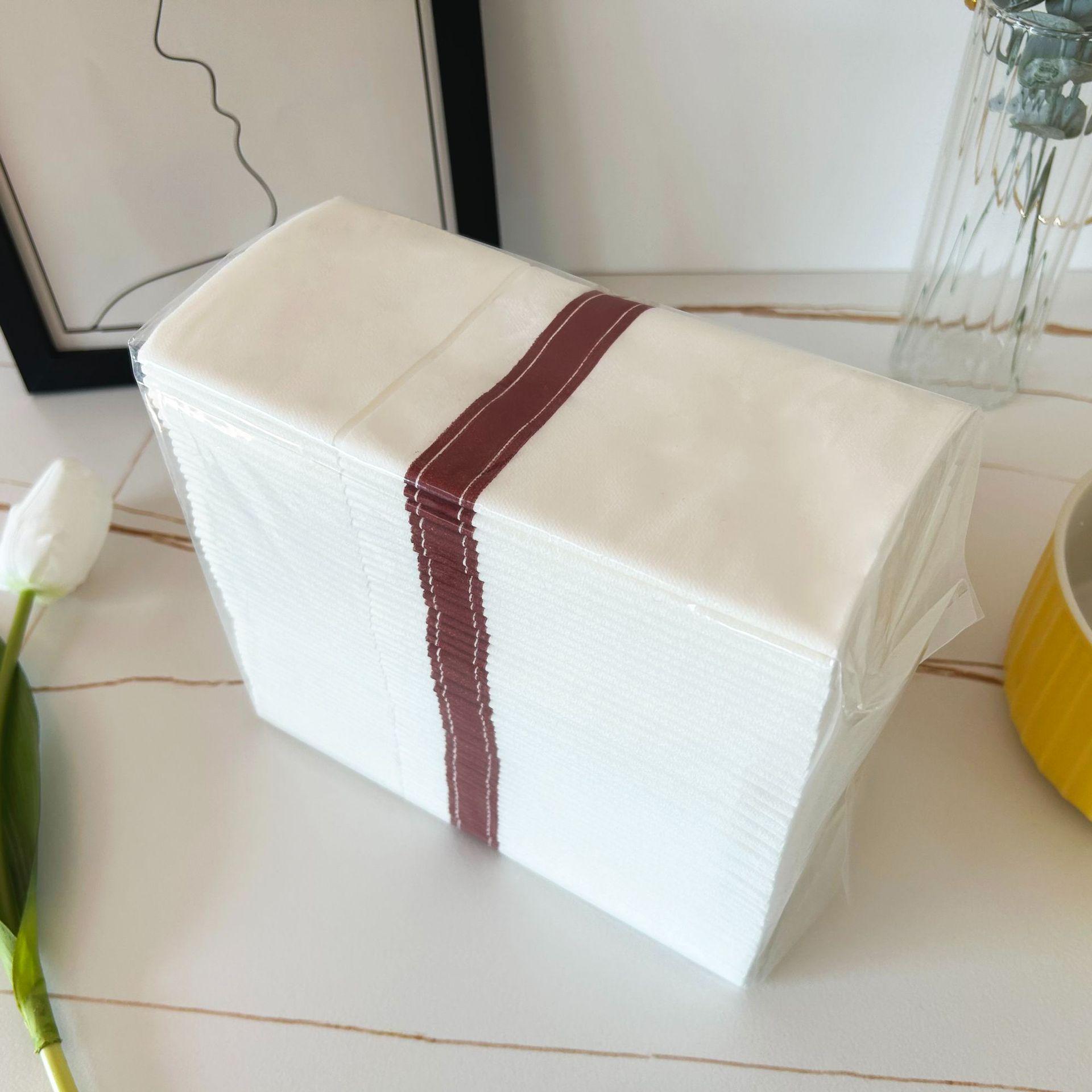 Полосатый нож и вилка Одноразовая салфетка Подставка для стола для отелей и ресторанов