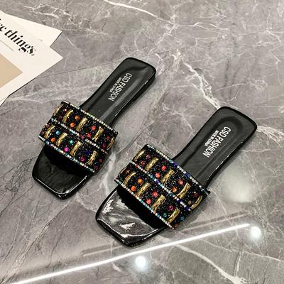 Mode Mode Luxuriöse Strass Damen Silber Hausschuhe Eckige Zehenpartie Strand Pantoletten Sommer Outdoor Lässige Flache Hausschuhe Damen Große Größe