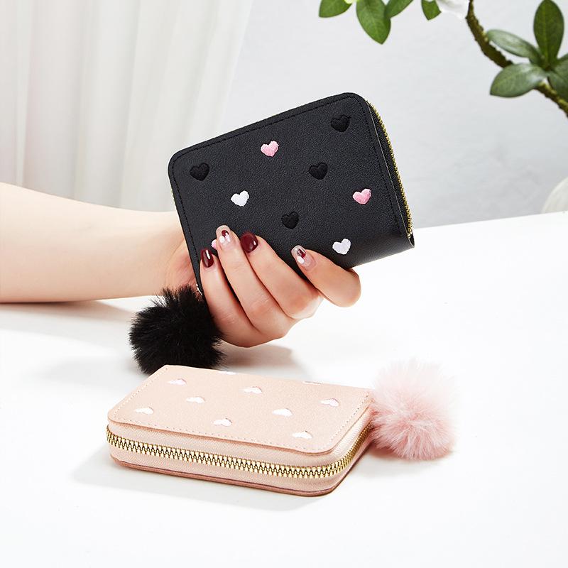 New single zipper short women's wallet fashionable and simple love hairball clutch bag, one piece