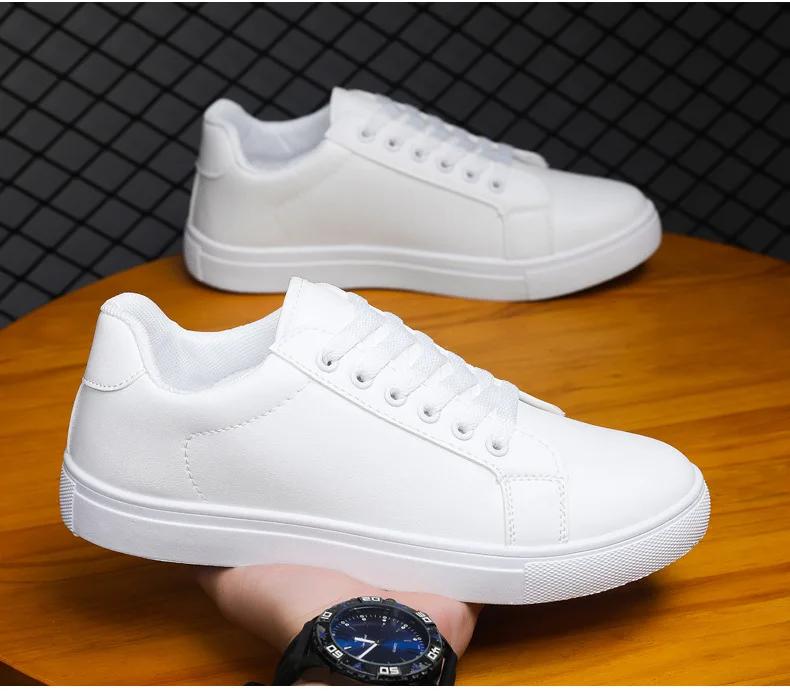 Fashion White Black Men Shoes Comfortable Casual Skateboard Shoes Men Solid Leisure Sneakers Lightweight Walking Shoes