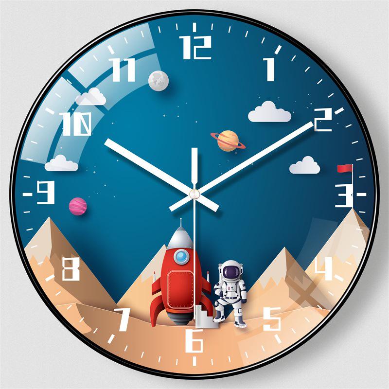 Creative Astronaut Children's Silent Wall Clock: Ideal for Bedrooms & Living Rooms