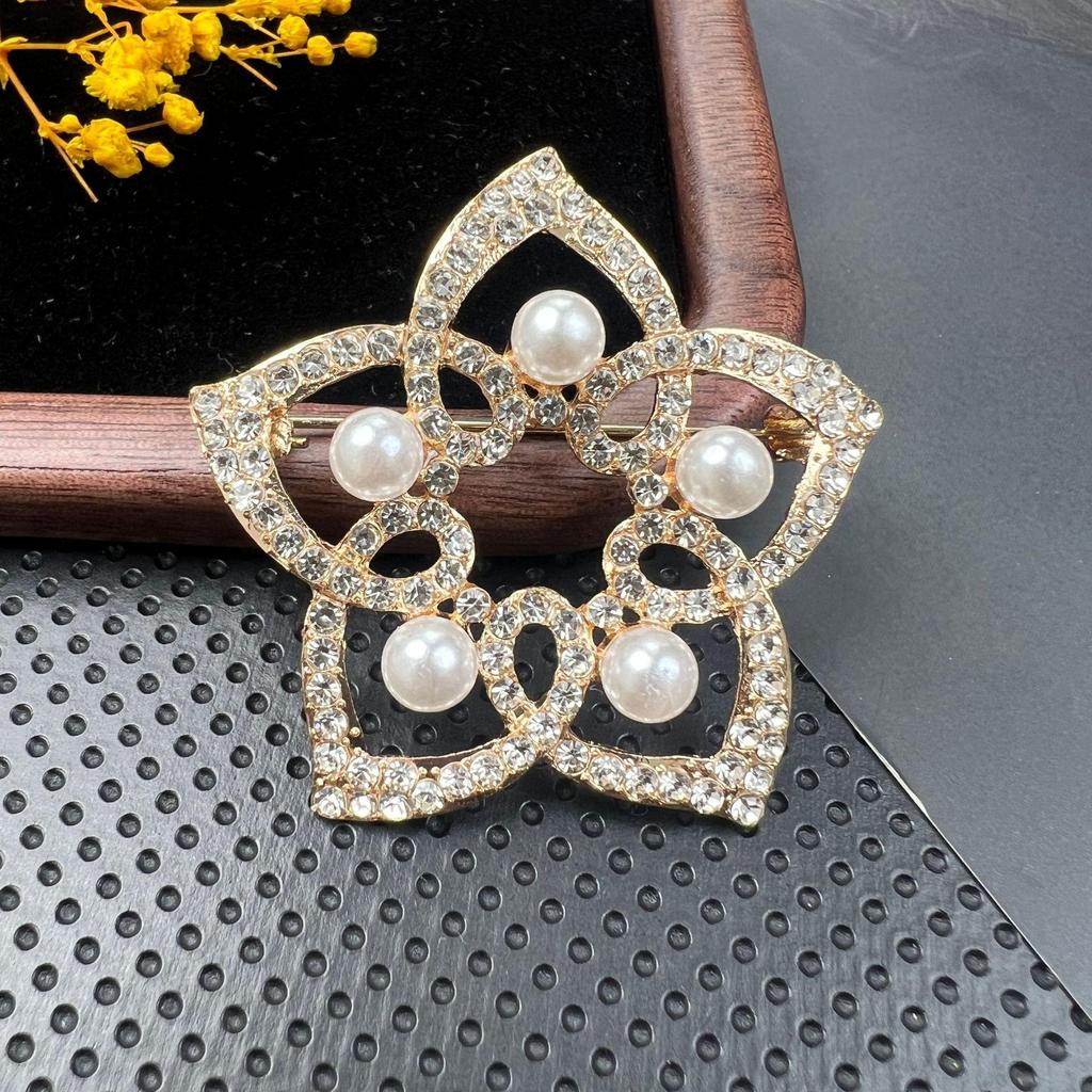 Broșă Retro Cristal Diamant cu Ac Anti-Expunere și Cataramă din Aliaj pentru Accesorii Vestimentare