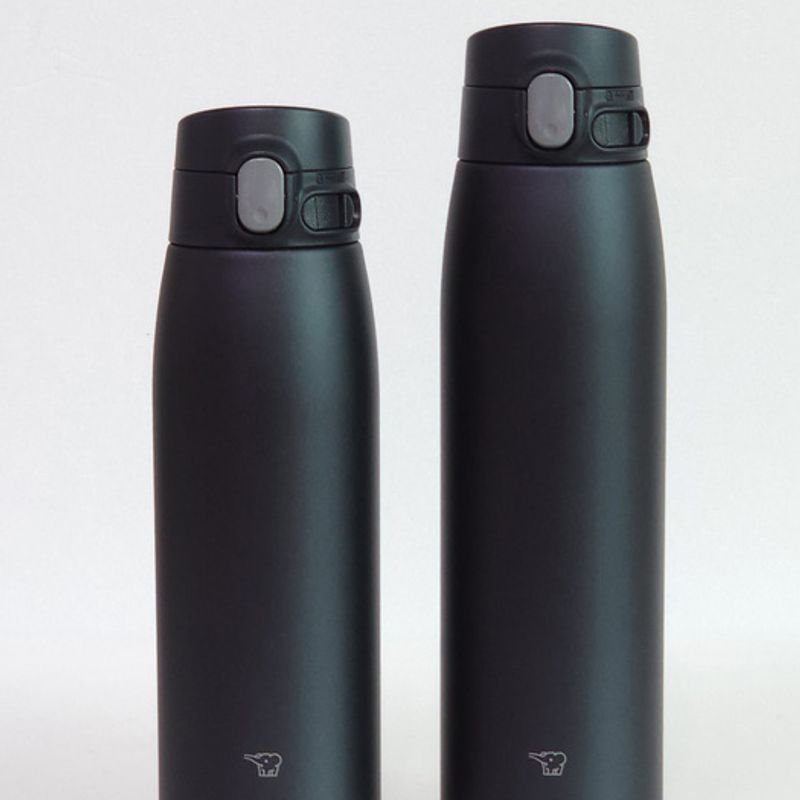 ZOJIRUSHI ZOJIRUSHI 950ml Venkovní termoska s jednodotykovým uzávěrem a bezešvým vnitřkem, velký objem