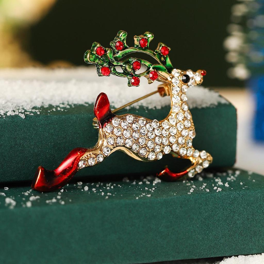 Exquisite Alloy Snowflake Reindeer Christmas Hat Brooch