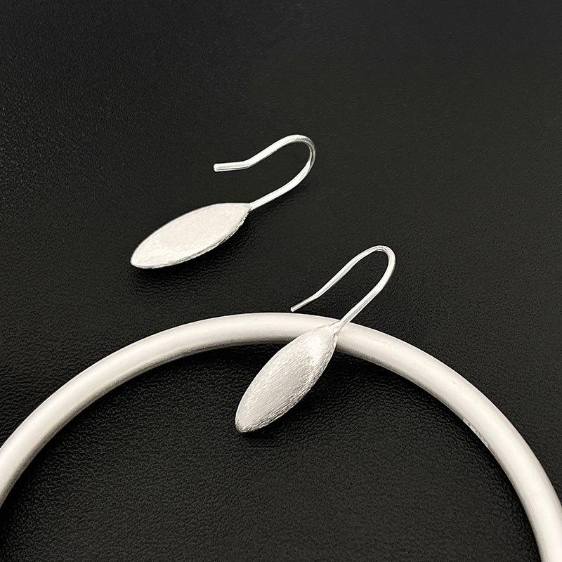 Small and Fresh Forest Three-dimensional Brushed Leaves Ear Hooks Leaves Earrings Temperament and Fashion Personality
